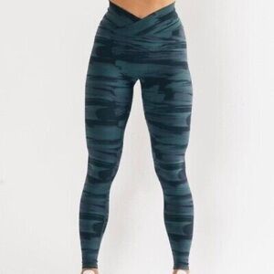 Alphalete Surface Power Leggings